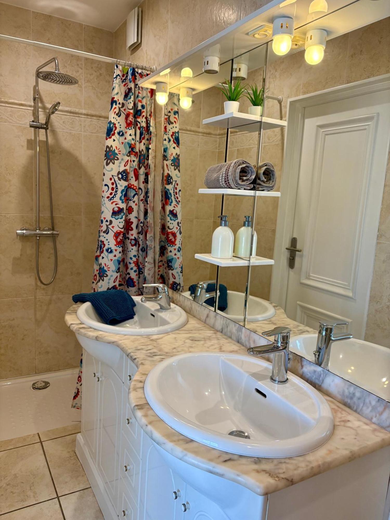 Bed and Breakfast Domaine Les Buis Saint-Fortunat-sur-Eyrieux Exteriér fotografie