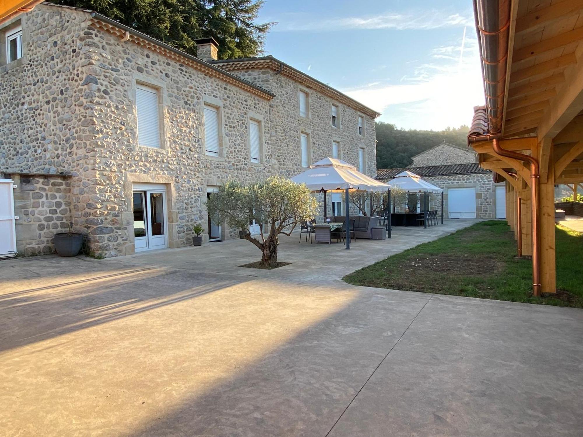 Bed and Breakfast Domaine Les Buis Saint-Fortunat-sur-Eyrieux Exteriér fotografie